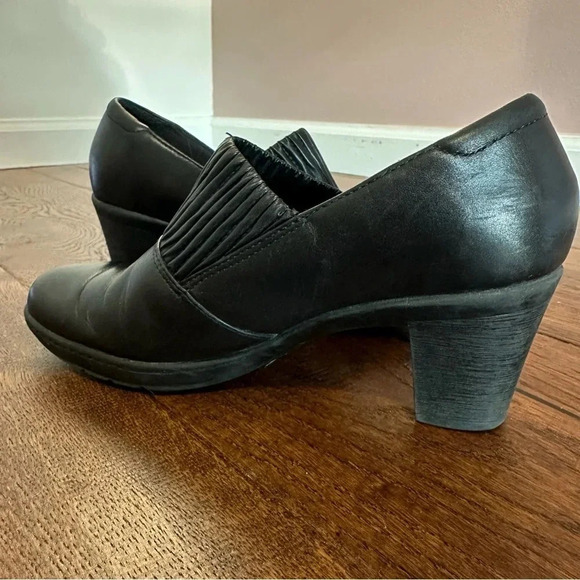 Clarks Black Leather Block Heel Slip On Size 7 M 80825 bendable comfort - Picture 5 of 8